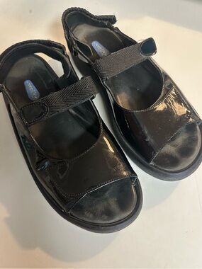 Wolky Jewel adjustable sandals black patent leather size 40